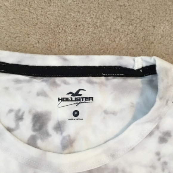 Brand new Hollister t shirt men’s medium - Picture 3 of 3